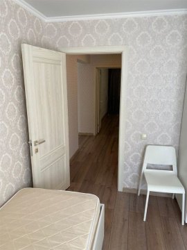 2-к квартира, 9/10 эт., 64м²