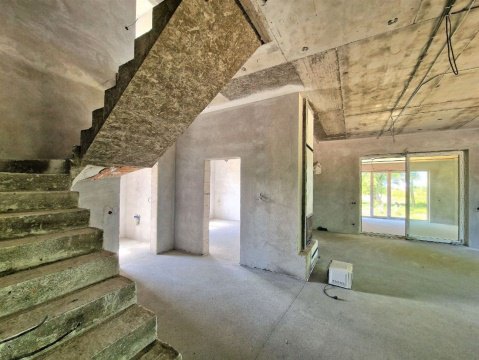 Дом 250м², участок 12 сот.