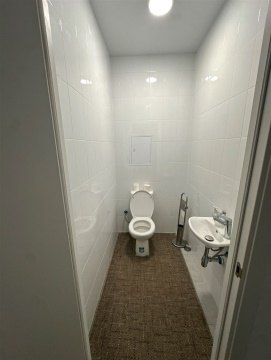 4-к квартира, 4/17 эт., 79м²