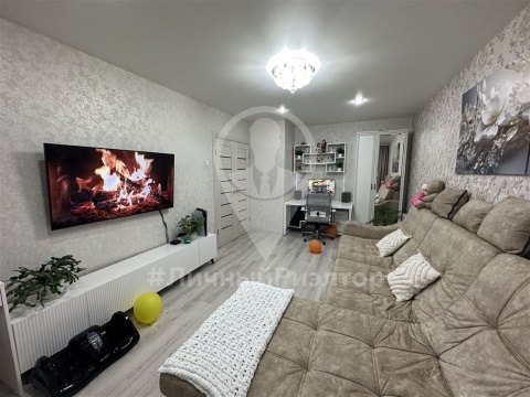 3-к квартира, 5/5 эт., 60м²