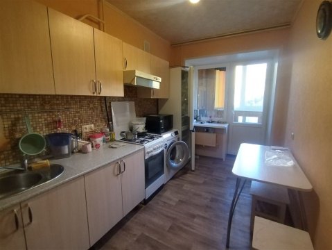 2-к квартира, 1/3 эт., 49м²