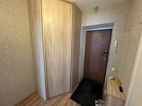 1-к квартира, 6/9 эт., 37м²
