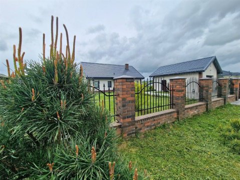 Дом 200м², участок 67 сот.