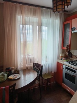 3-к квартира, 5/5 эт., 50м²