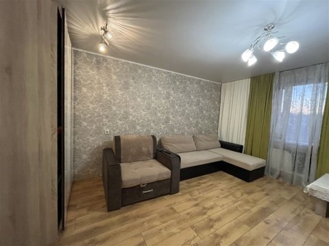 2-к квартира, 7/18 эт., 45м²