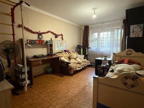 3-к квартира, 1/10 эт., 81м²