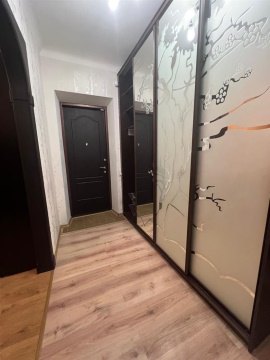 2-к квартира, 2/5 эт., 57м²