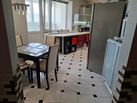 4-к квартира, 13/16 эт., 112м²