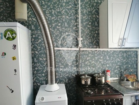 3-к квартира, 1/2 эт., 50м²