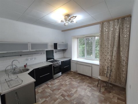 2-к квартира, 5/5 эт., 45м²
