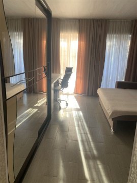 2-к квартира, 1/3 эт., 53м²