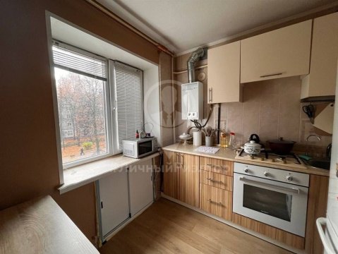 2-к квартира, 3/5 эт., 42м²