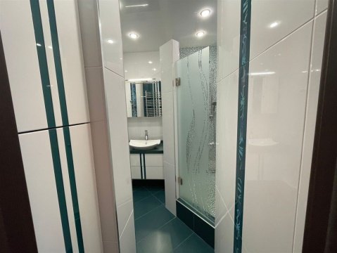 2-к квартира, 14/18 эт., 67м²