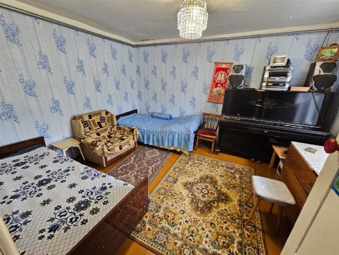 3-к квартира, 1/1 эт., 67м²