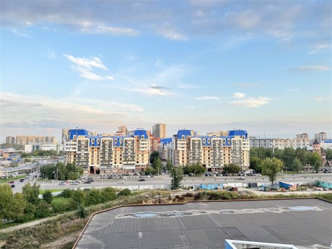 2-к квартира, 8/9 эт., 82м²