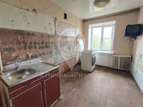 2-к квартира, 5/5 эт., 50м²