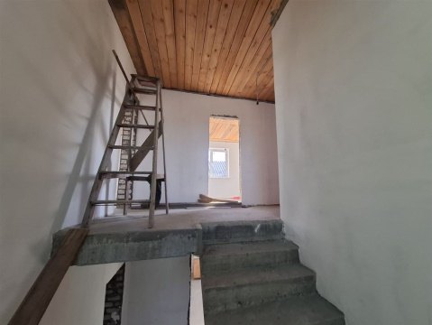 Дом 300м², участок 7 сот.