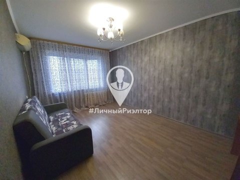 2-к квартира, 8/9 эт., 50м²