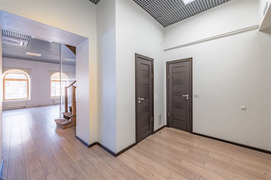 3-к квартира, 5/6 эт., 181м²