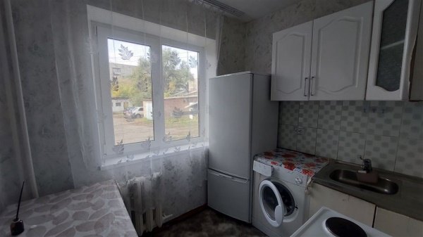 3-к квартира, 1/2 эт., 59м²