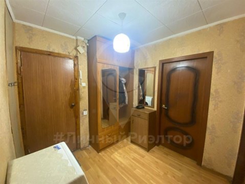 3-к квартира, 1/5 эт., 60м²