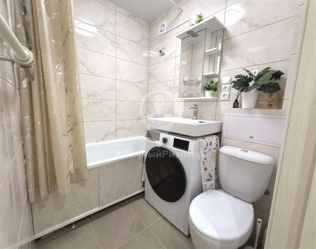 2-к квартира, 2/5 эт., 47м²