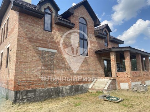 Дом 245м², участок 14 сот.