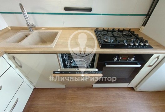 3-к квартира, 1/5 эт., 61м²