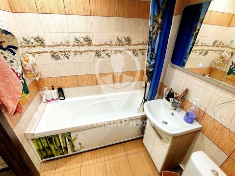 2-к квартира, 5/5 эт., 54м²