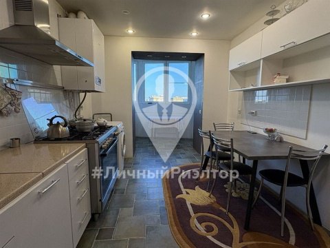 2-к квартира, 10/15 эт., 90м²