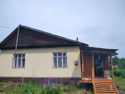 Дом 21000м², участок 21 сот.