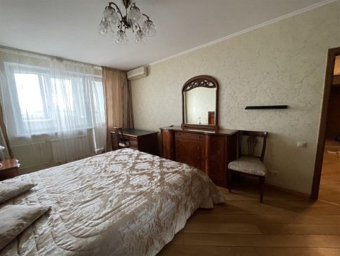 4-к квартира, 9/17 эт., 108м²