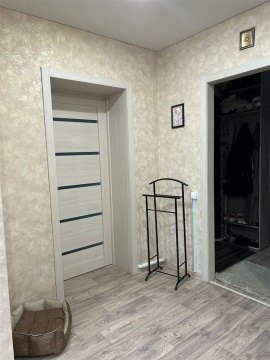 2-к квартира, 1/2 эт., 47м²