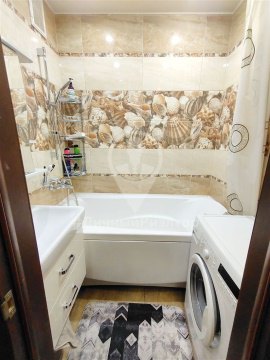 2-к квартира, 7/10 эт., 48м²