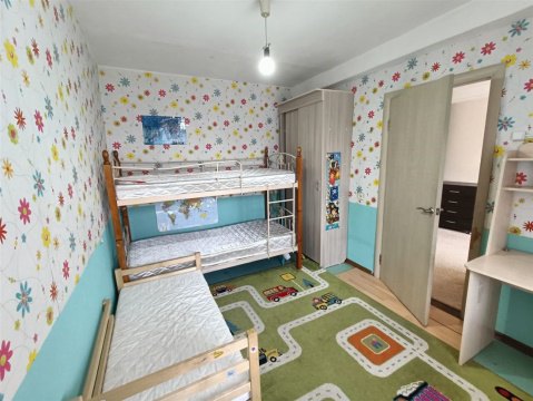 2-к квартира, 3/9 эт., 39м²