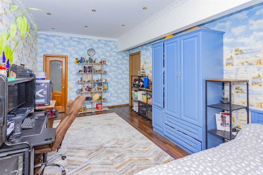 4-к квартира, 8/8 эт., 103м²