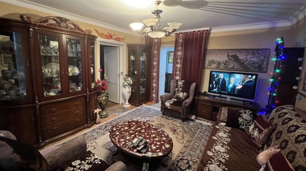 3-к квартира, 1/4 эт., 54м²