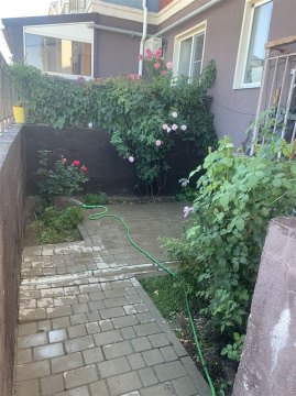 2-к квартира, 1/3 эт., 53м²