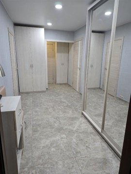 3-к квартира, 4/17 эт., 70м²