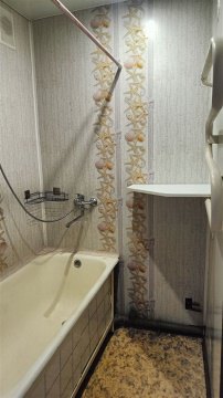 3-к квартира, 4/5 эт., 60м²