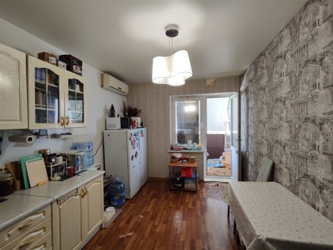 2-к квартира, 3/16 эт., 63м²