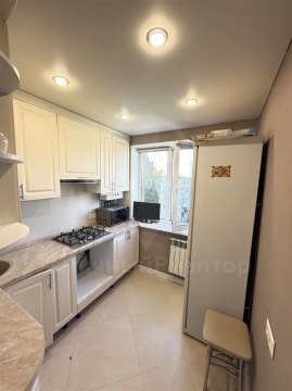 2-к квартира, 5/5 эт., 48м²