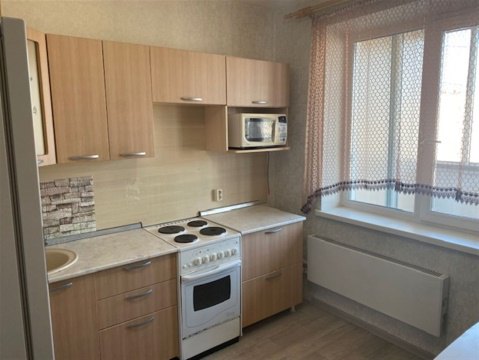 1-к квартира, 10/10 эт., 40м²
