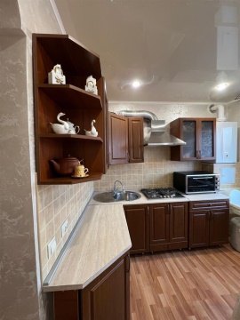 2-к квартира, 3/3 эт., 60м²