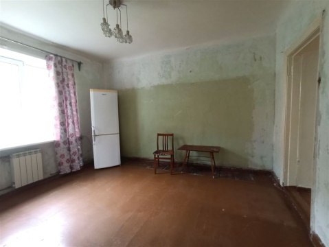 3-к квартира, 1/3 эт., 45м²