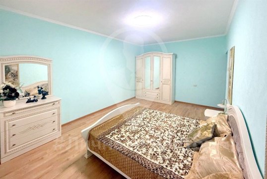 3-к квартира, 2/2 эт., 71м²