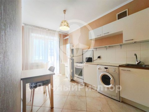 1-к квартира, 3/10 эт., 41м²