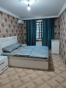 4-к квартира, 5/10 эт., 100м²