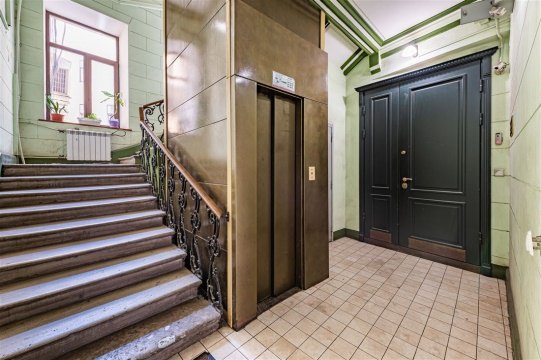 3-к квартира, 5/6 эт., 181м²