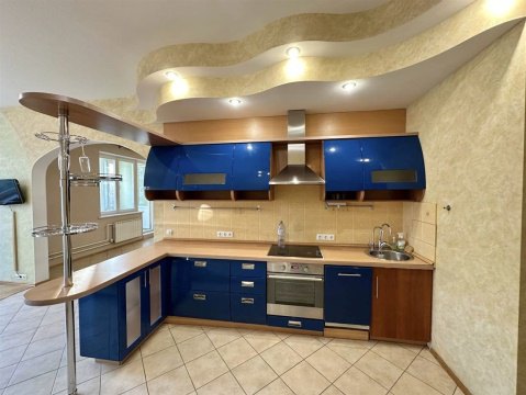 3-к квартира, 4/25 эт., 138м²